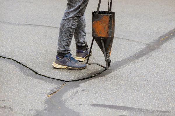 Driveway Crack Maintenance